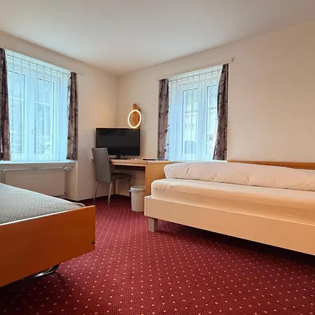 Heilquelle-leukerbad-therme 3*