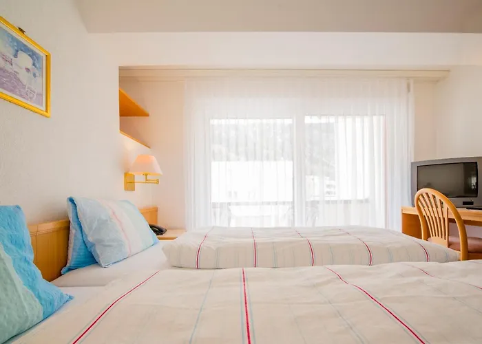 Heilquelle-leukerbad-therme 3*