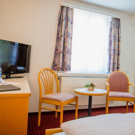 Hotel Heilquelle-leukerbad-therme 3*